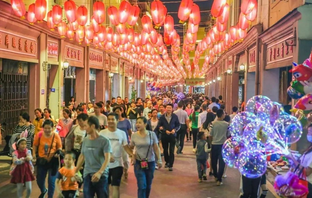 “五一”假期全國重點(diǎn)零售和餐飲企業(yè)  銷售額同比增長6.8%